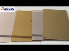 আয়নার রঙ