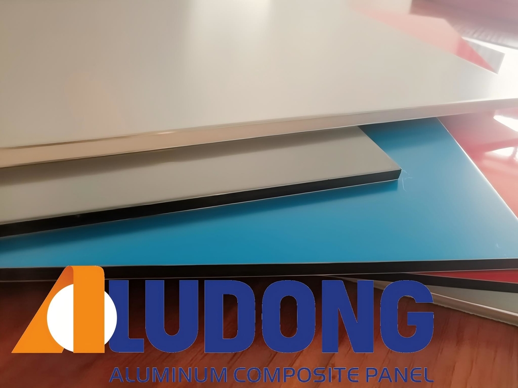অ্যালুমিনিয়াম কম্পোজিট প্যানেল ACP Alucbond For Billboard Cladding Curtain Wall Eaves অভ্যন্তর প্রসাধন